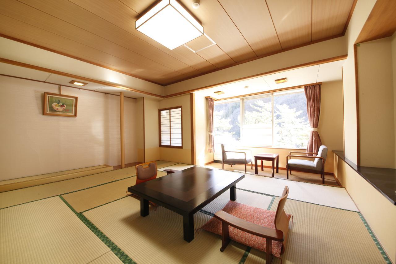 Shimobe Hotel Minobu Extérieur photo